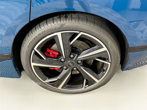 New 2025 Audi S6 e-tron Premium Plus image 24