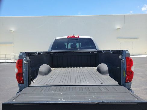 Used 2021 Toyota Tundra SR5 w/ SR5 Upgrade Package AWD/4WD image 14
