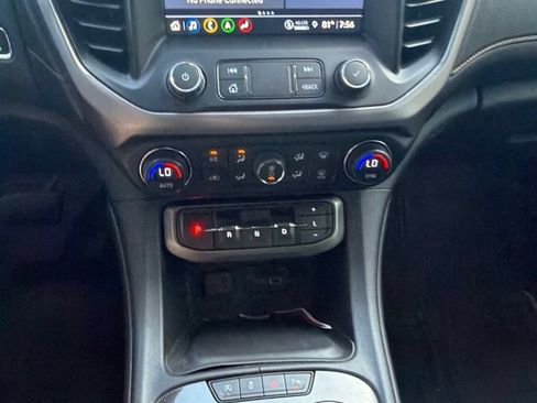 Used 2021 GMC Acadia AT4 w/ Technology Package AWD/4WD image 8