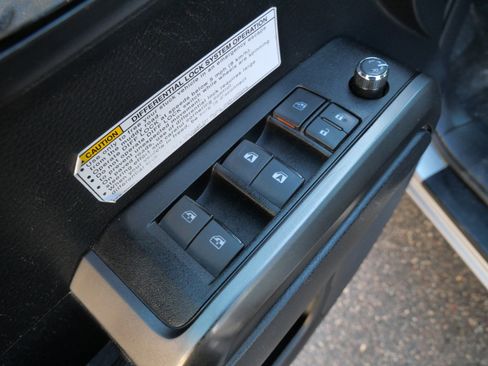 Certified 2018 Toyota Tacoma TRD Off-Road image 20