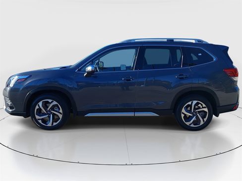 Used 2023 Subaru Forester Touring image 4