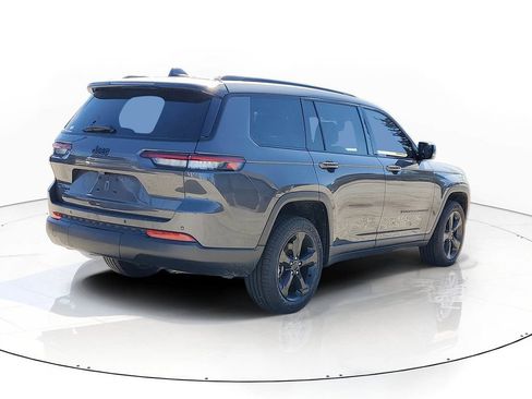 Used 2022 Jeep Grand Cherokee L Laredo AWD/4WD image 4