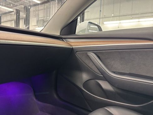 Used 2022 Tesla Model 3 Performance image 16