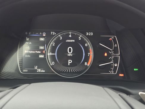 New 2025 Lexus ES 350 Ultra Luxury image 11