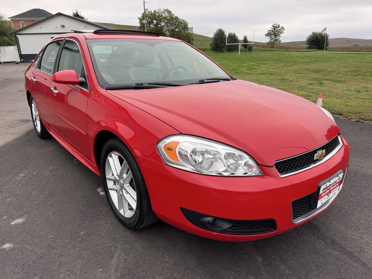 Used 2012 Chevrolet Impala LTZ FWD image 9