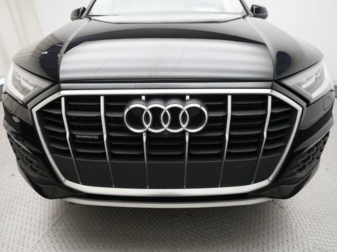 Used 2020 Audi Q7 3.0T Premium AWD/4WD image 23