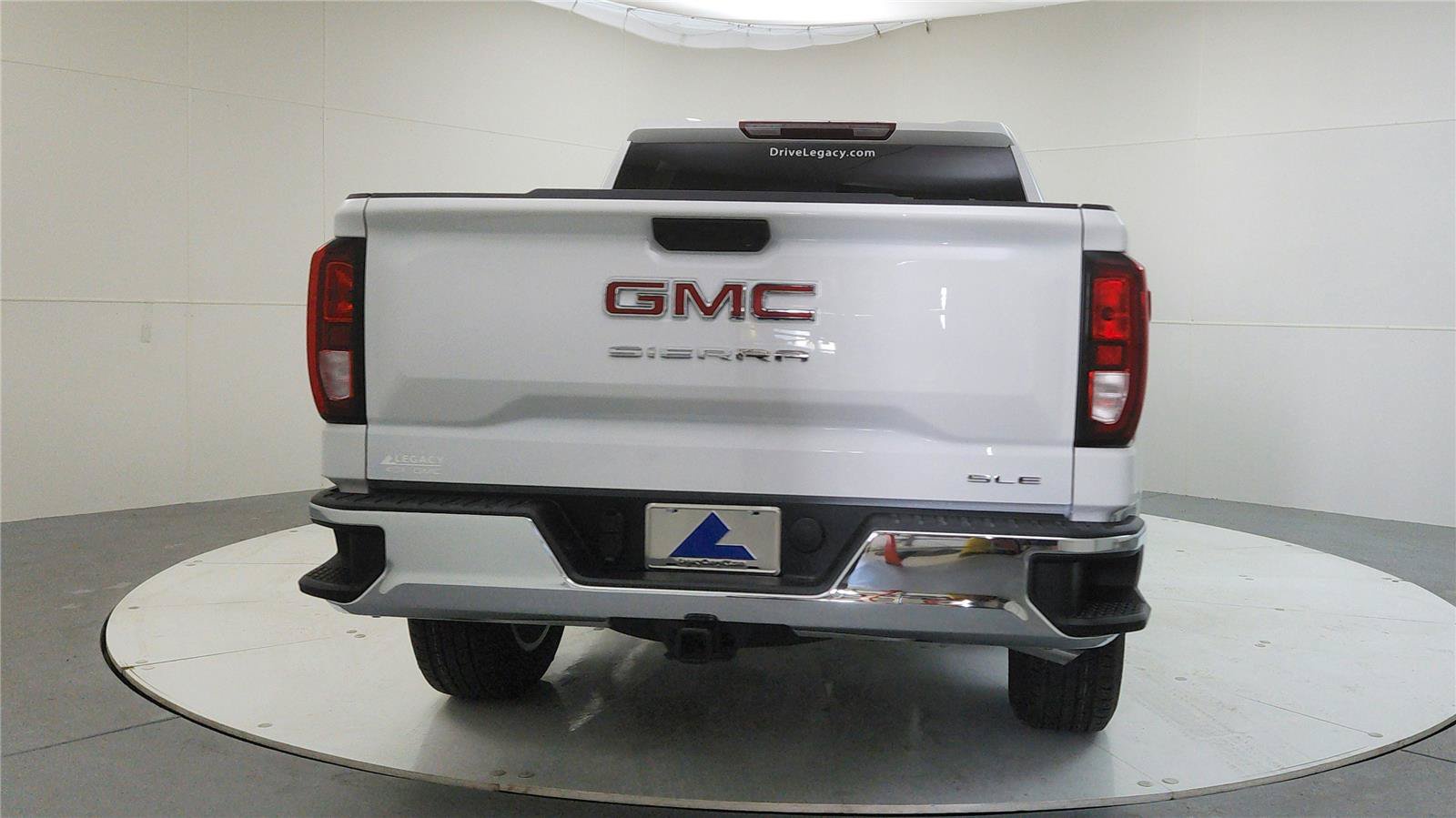 New 2026 GMC Sierra 1500 SLE AWD/4WD image 6