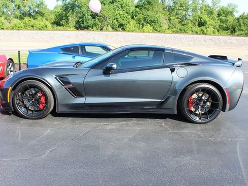 Used 2019 Chevrolet Corvette Grand Sport RWD image 2