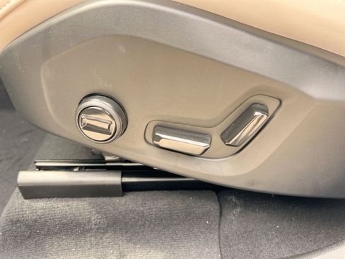 New 2026 Volvo XC60 B5 Plus w/ Protection Package Premier image 14