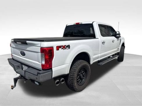 Used 2019 Ford F250 XLT w/ XLT Premium Package AWD/4WD image 6