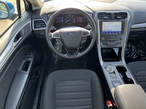Certified 2020 Ford Fusion SE image 5