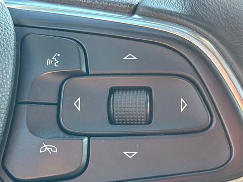 Used 2023 Buick Encore GX Select w/ Sport Touring Package image 25