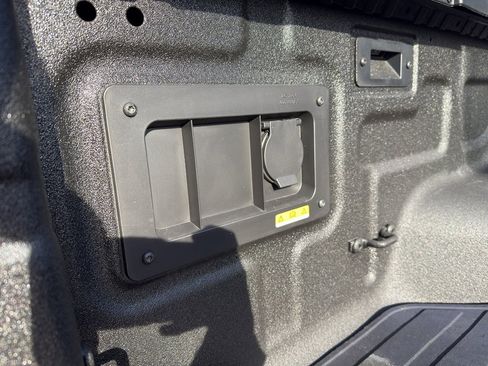 Used 2025 Ford Ranger Raptor image 17