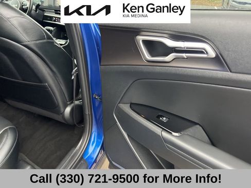 Certified 2025 Kia Sportage EX image 56