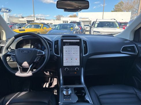 Used 2024 Ford Edge SEL image 40