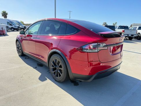 Used 2022 Tesla Model X Plaid image 2