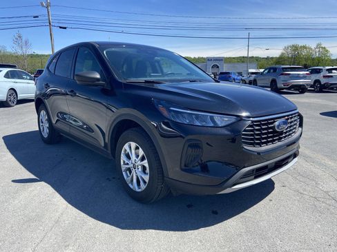 Used 2025 Ford Escape Active AWD/4WD image 1