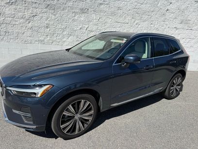 Used 2023 Volvo XC60 B5 Plus w/ Climate Package