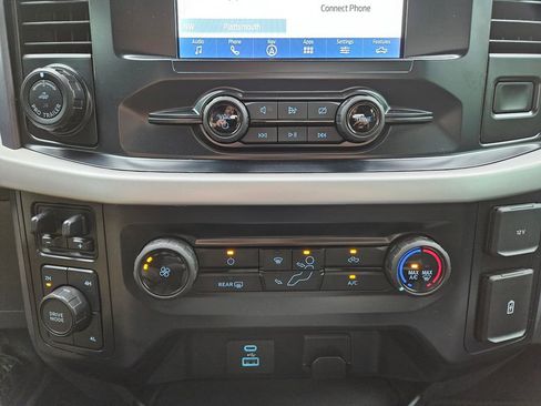 Used 2023 Ford F150 XLT w/ Trailer Tow Package image 17