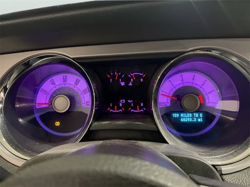 Used 2010 Ford Mustang Coupe image 14