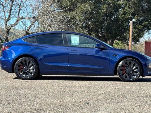 Used 2023 Tesla Model 3 Performance image 3