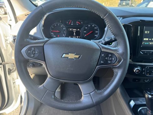 Used 2018 Chevrolet Traverse LT image 20