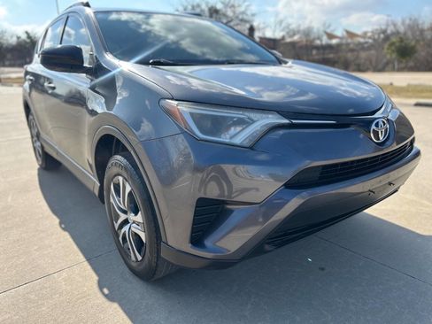 Used 2016 Toyota RAV4 LE image 4