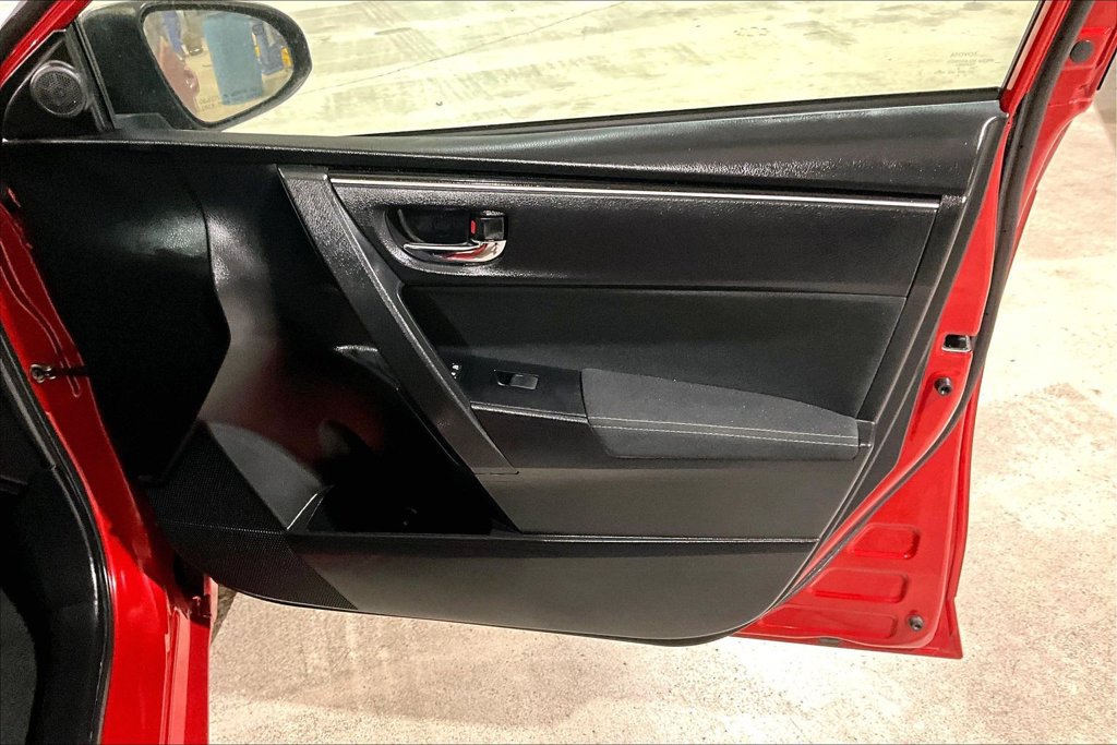Used 2019 Toyota Corolla LE FWD image 23