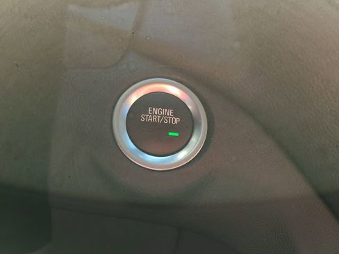 Used 2022 Chevrolet Equinox LT image 24