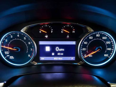 Used 2023 Chevrolet Traverse RS AWD/4WD image 21