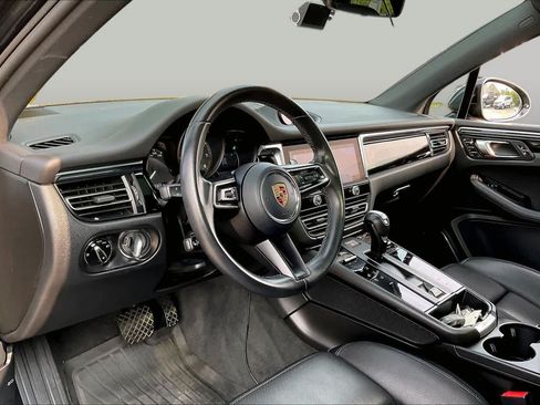 Used 2024 Porsche Macan AWD/4WD image 15