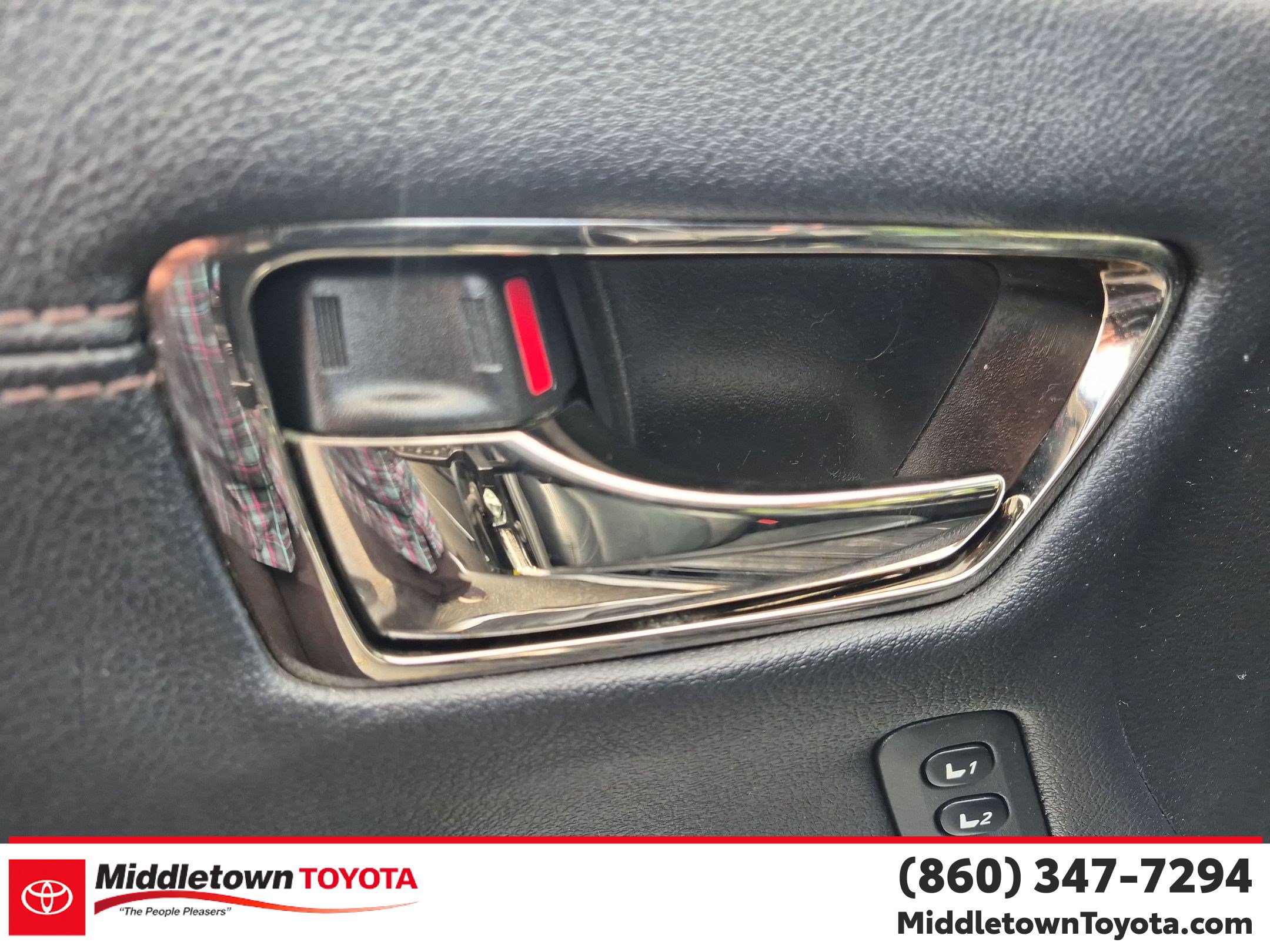Used 2015 Toyota Avalon XLE Touring FWD image 11