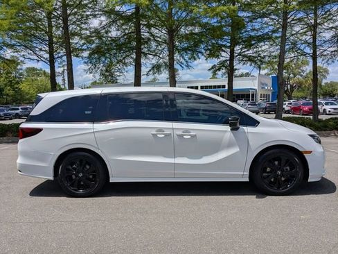 Certified 2023 Honda Odyssey Sport image 7