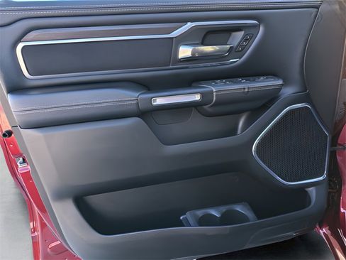 Used 2025 RAM 1500 Laramie image 19