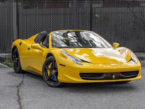 Used 2013 Ferrari 458 Spider RWD image 14