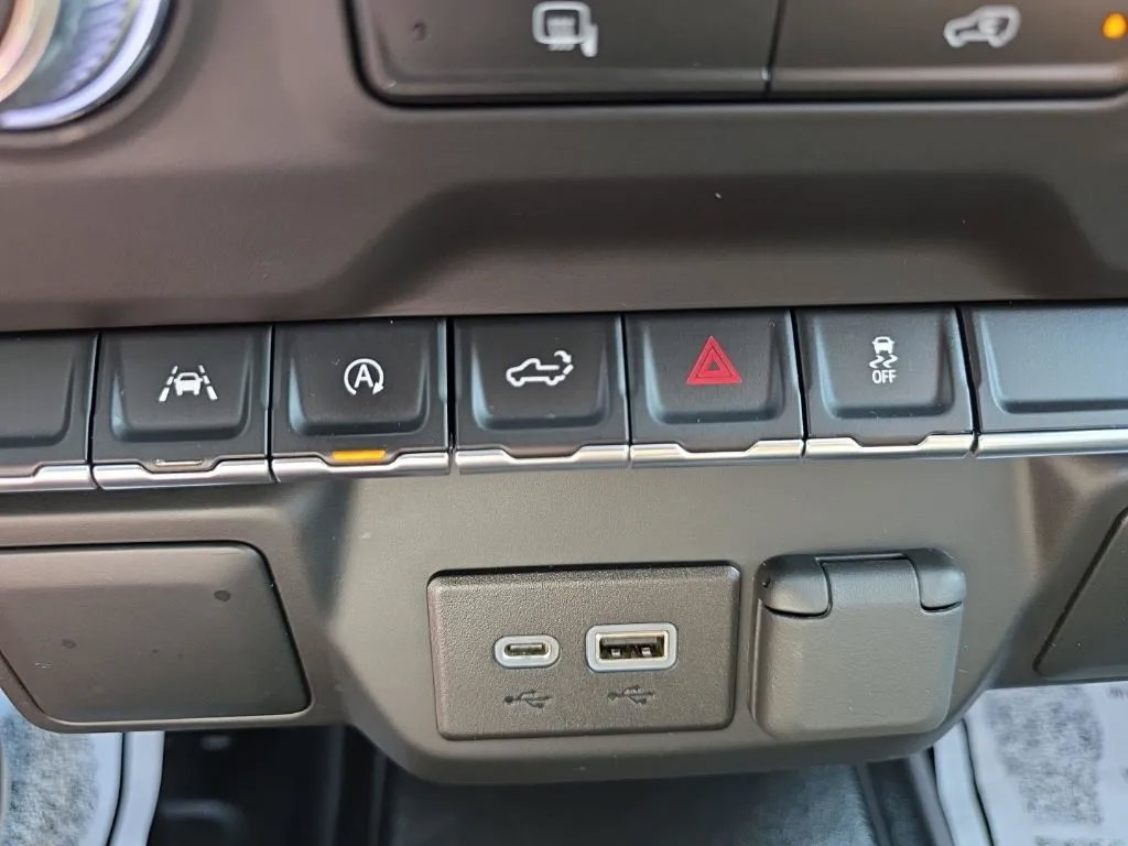 Used 2023 GMC Sierra 1500 Pro w/ Fleet Convenience Package AWD/4WD image 26