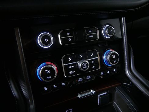 Used 2024 GMC Yukon Denali Ultimate AWD/4WD image 28
