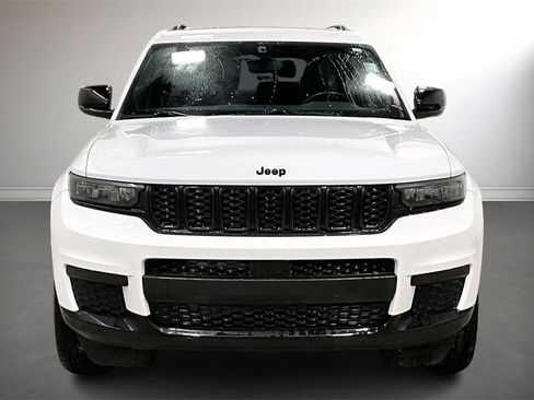 Used 2021 Jeep Grand Cherokee L Laredo image 2