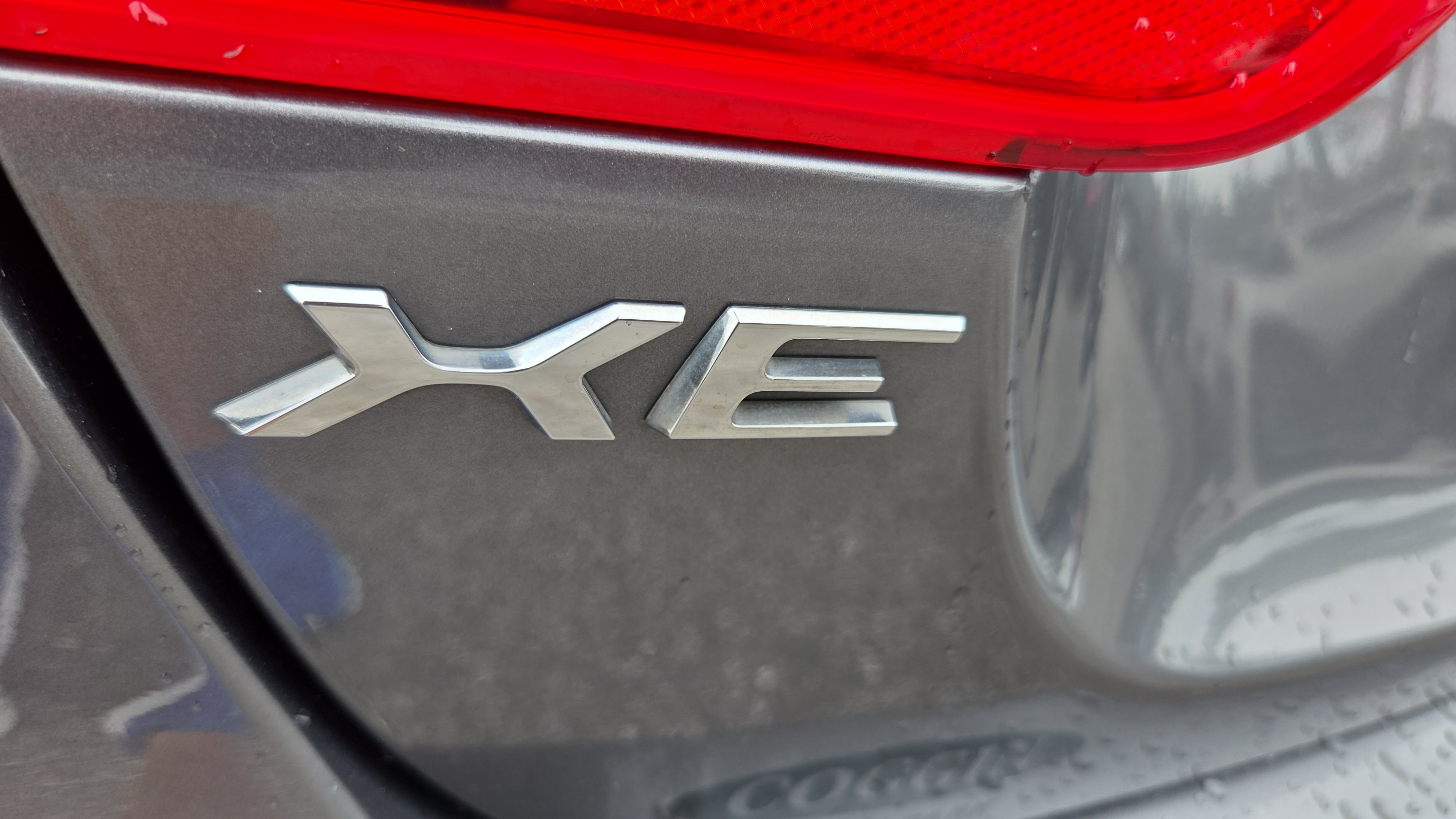 Used 2017 Jaguar XE Prestige RWD image 32