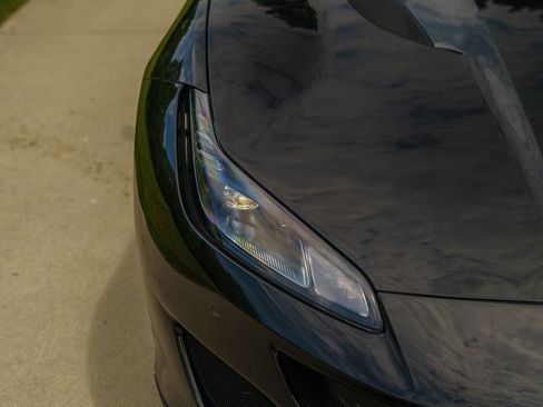 Used 2019 Ferrari Portofino RWD image 98