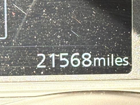 Used 2025 Nissan Versa SV image 35