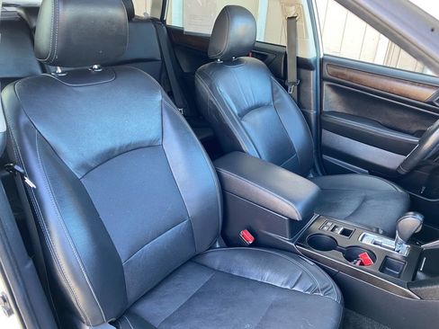 Used 2015 Subaru Outback 3.6R Limited image 16