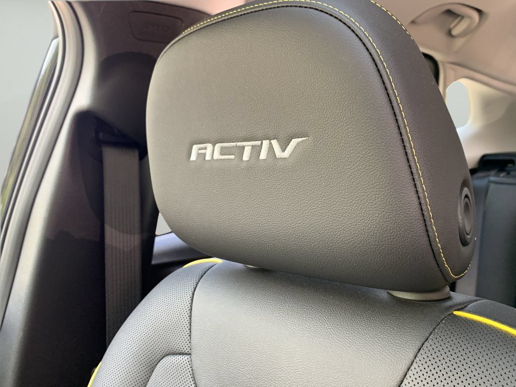 Used 2024 Chevrolet Trax ACTIV w/ Sunroof Package FWD image 40