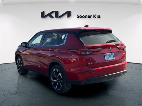 Used 2022 Mitsubishi Outlander ES image 4