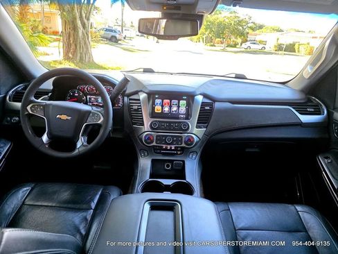 Used 2018 Chevrolet Suburban LT image 21