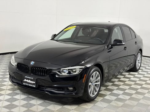 Used 2018 BMW 320i Sedan image 11