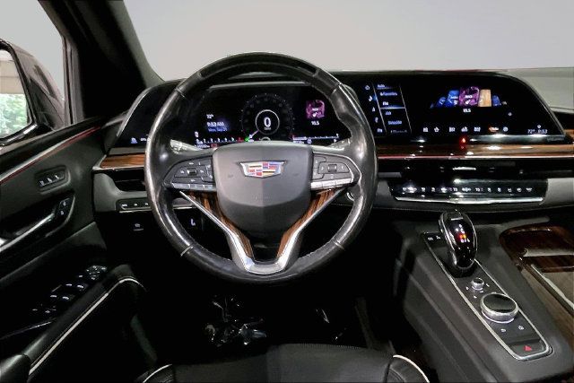 Used 2022 Cadillac Escalade Premium Luxury AWD/4WD image 5