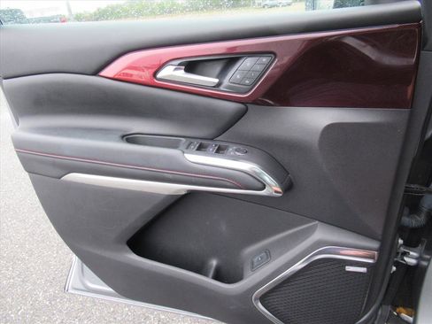 Used 2024 Chevrolet Traverse RS w/ LPO, Floor Liner Package image 20