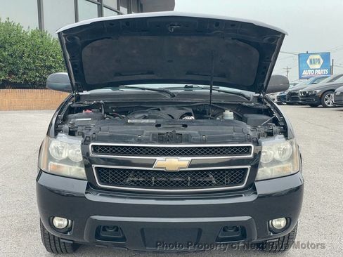 Used 2009 Chevrolet Suburban LT AWD/4WD image 7