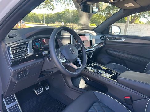 New 2026 Volkswagen Atlas Cross Sport SEL Premium R-Line AWD/4WD image 16